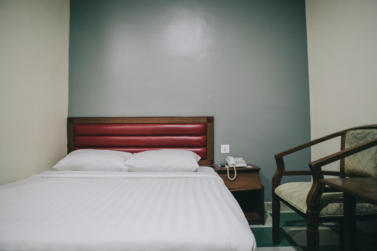 Batam Hotel Gloris מראה חיצוני תמונה