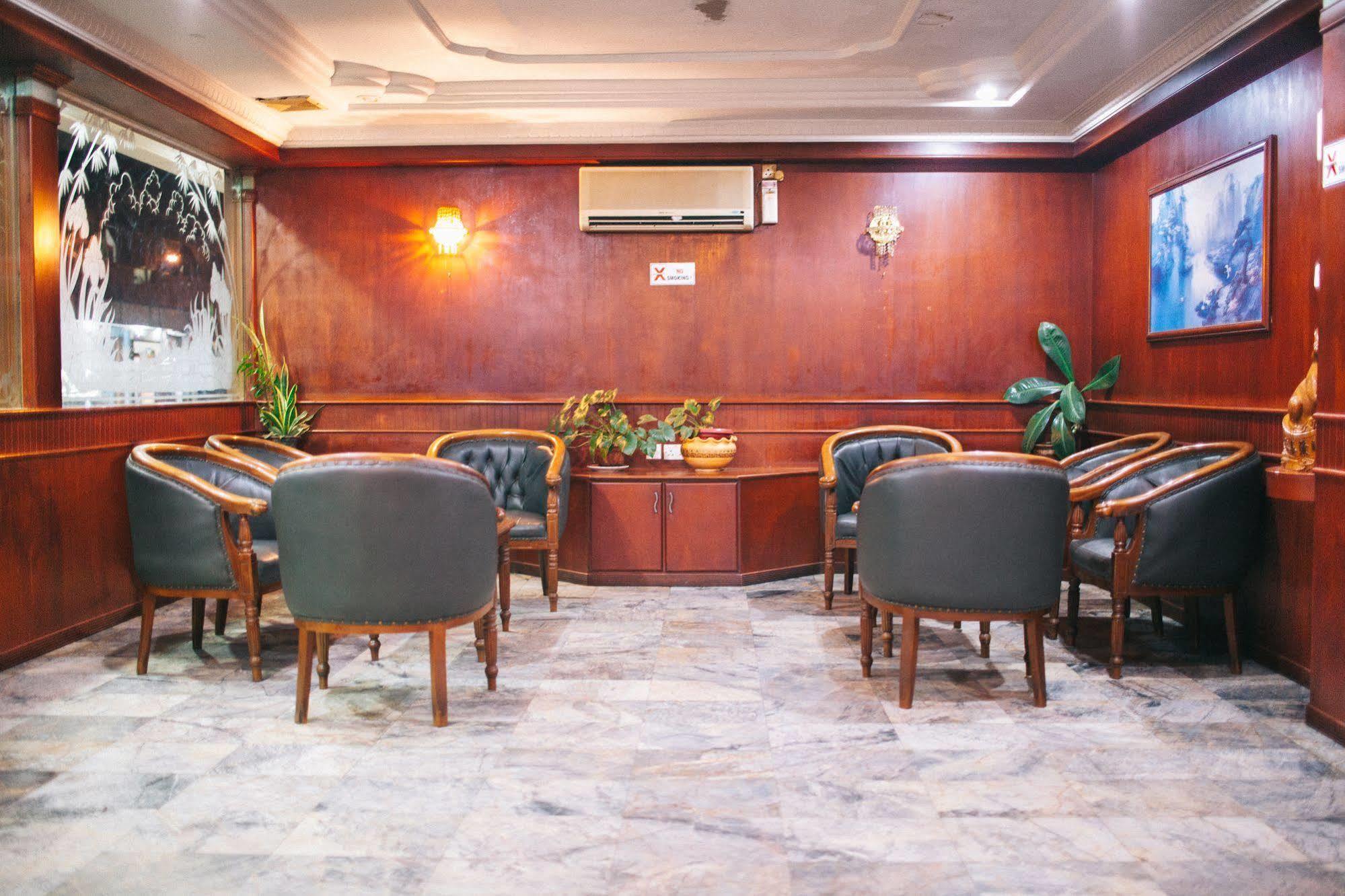 Batam Hotel Gloris מראה חיצוני תמונה